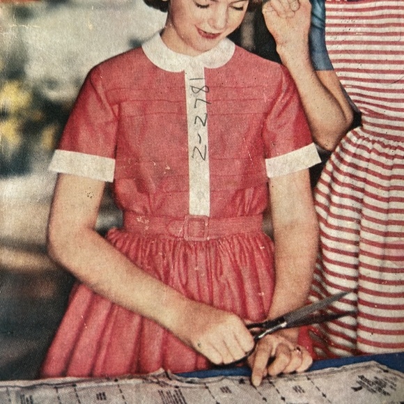 Simplicity Vintage Sewing Book Easy Guide For Beginners and Experts 1954 - Picture 3 of 10